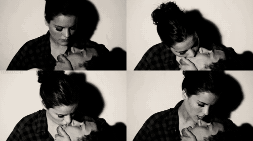 Kissing Kissing